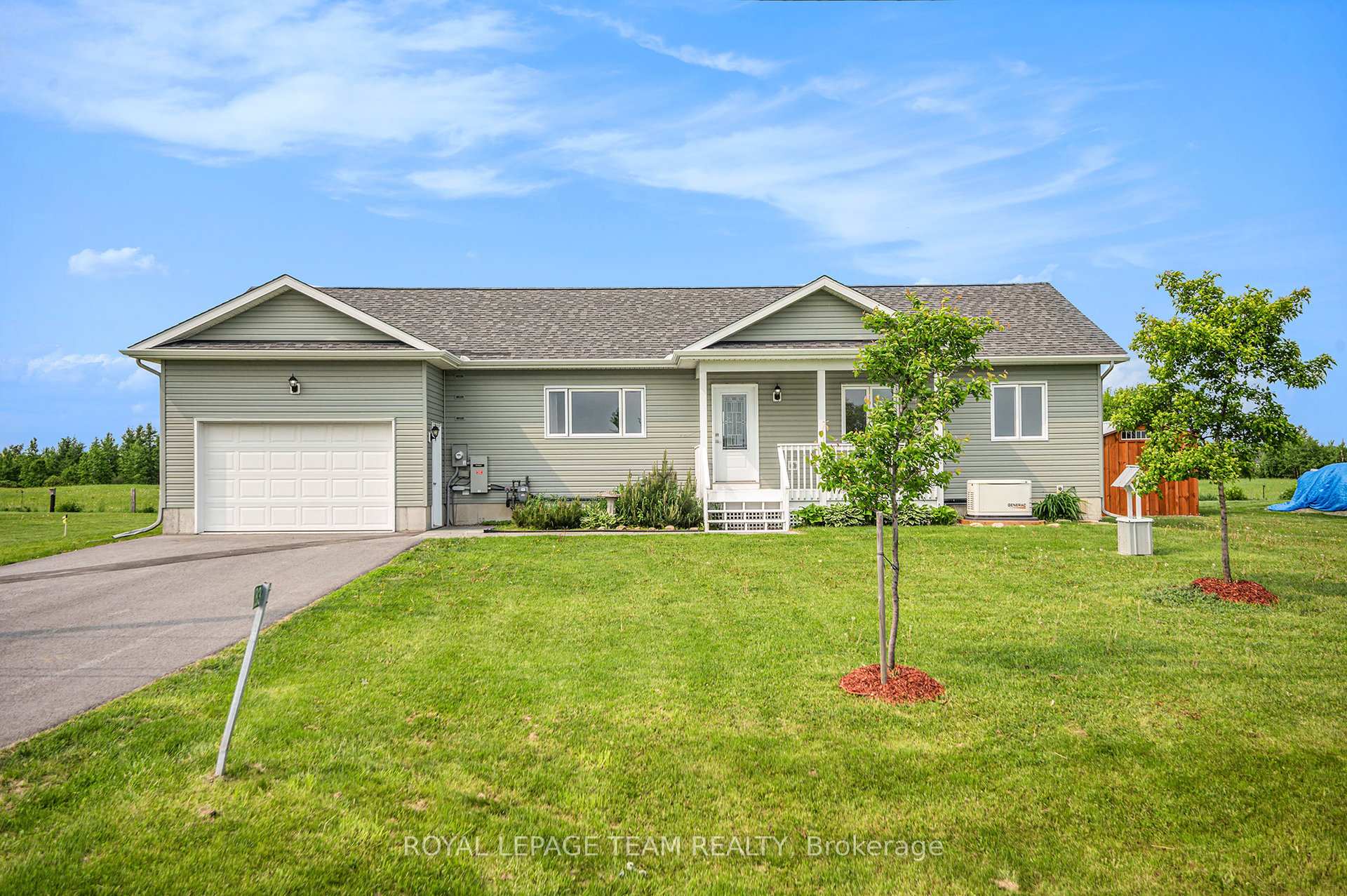 2833 Dunrobin Road, ConstanceBayDunrobinKilmaursWoodlawn, ON K0A 1T0 ; MLS ID: X12195815