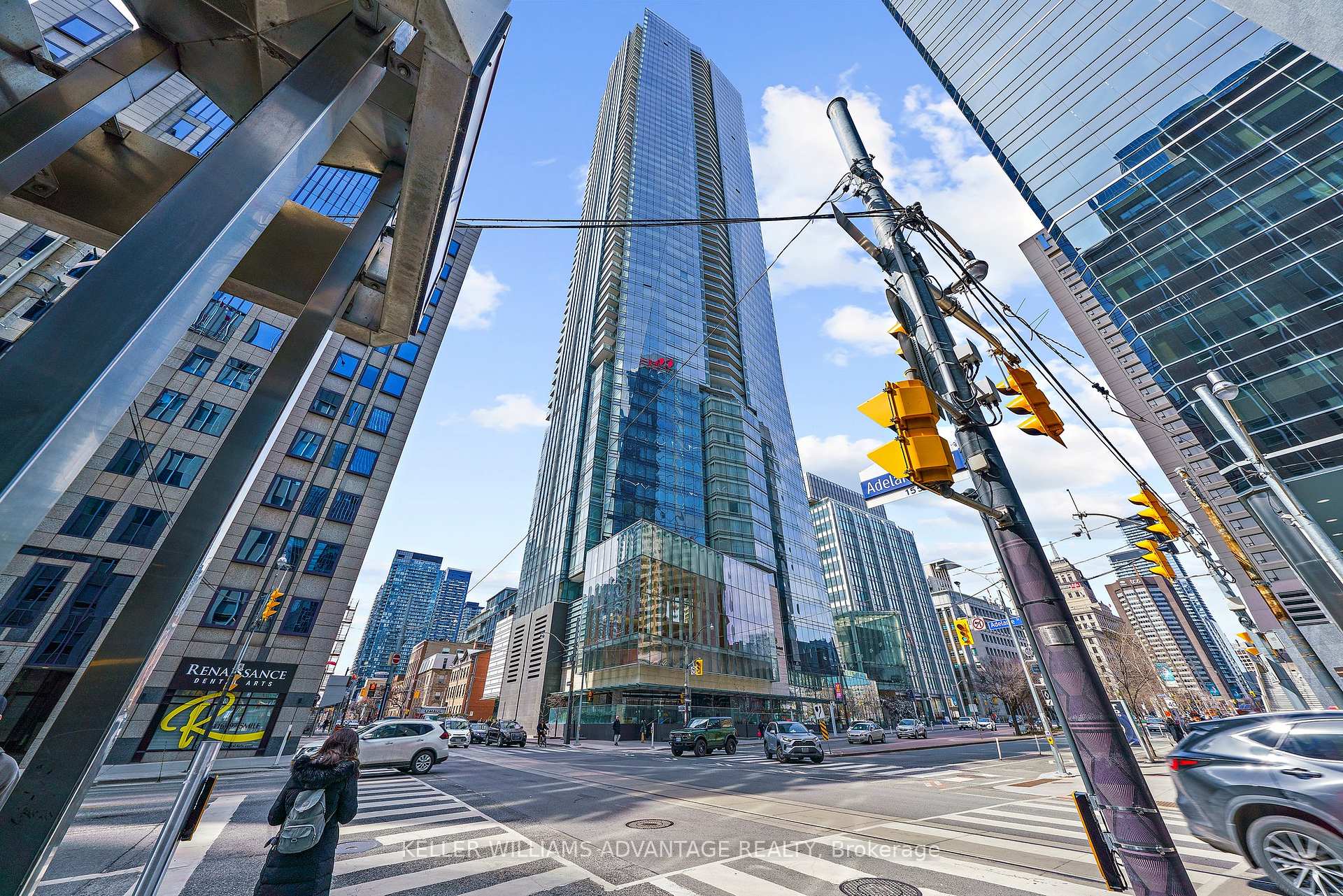 2 Bedrooms Condo at 180 University, Toronto For sale