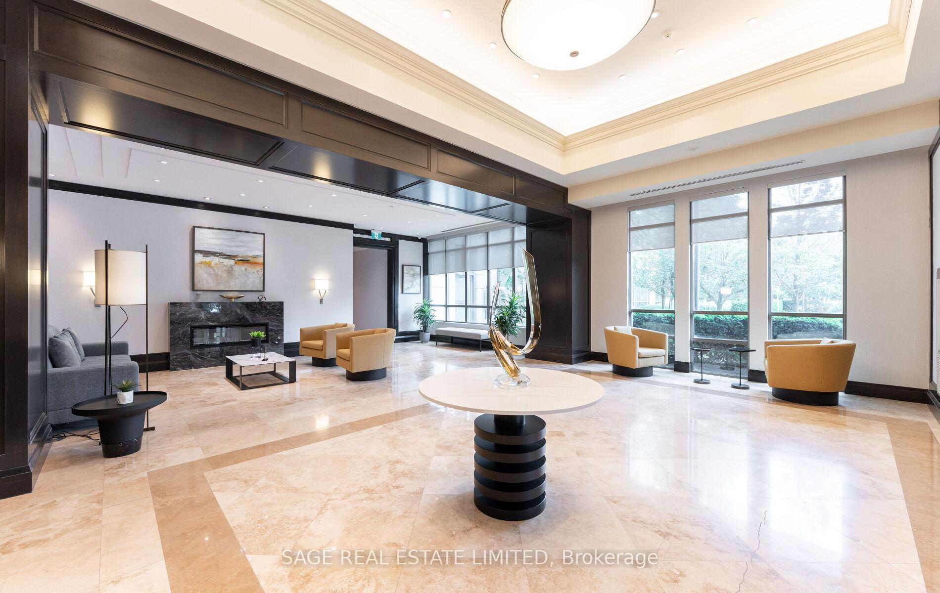 2 Bedrooms Condo at 88 Promenade, Vaughan For sale
