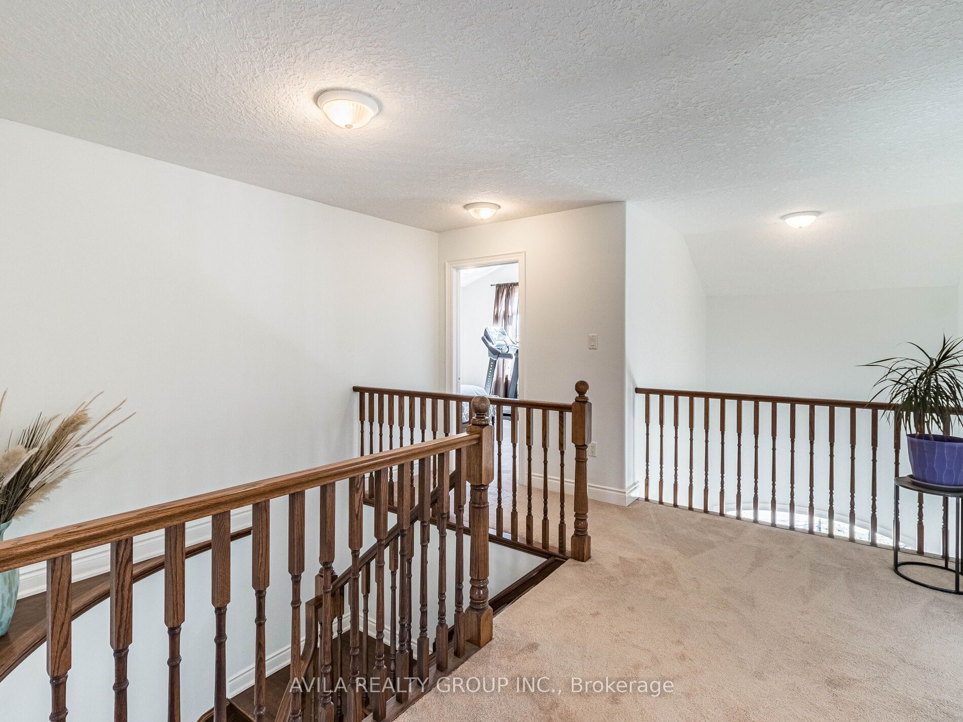 950 Booth Avenue