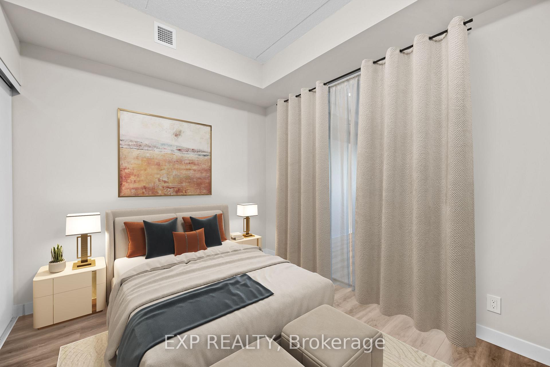 2 Bedrooms Condo at 15 Queen, Hamilton For sale