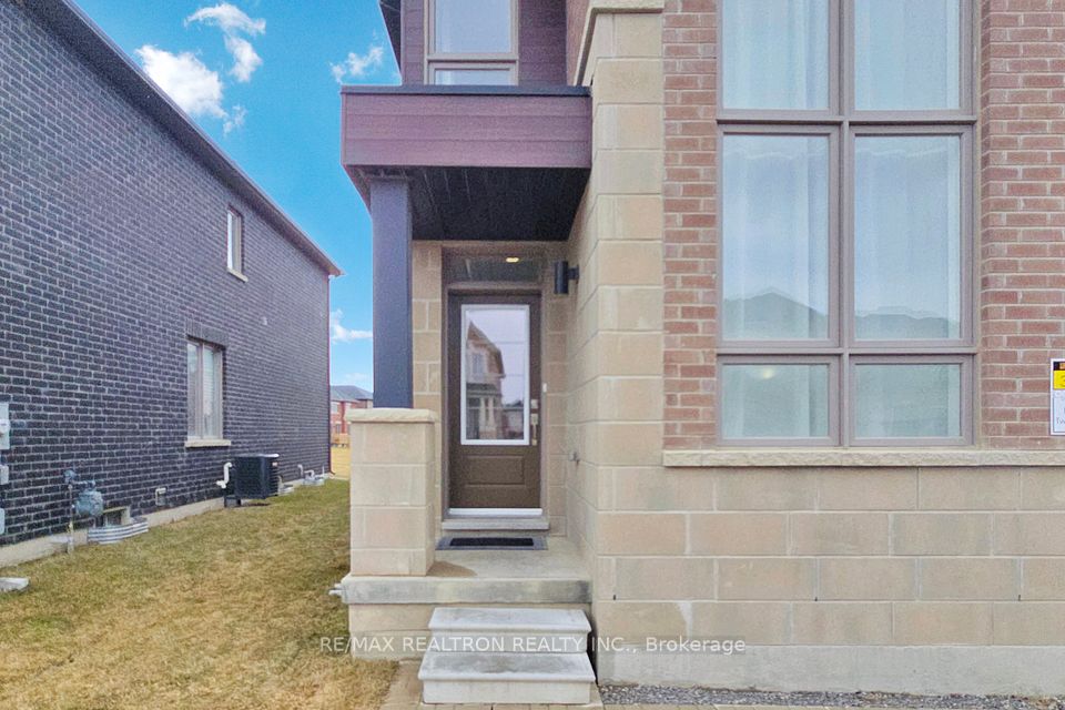 168 Silk Twist Drive ; MLS ID: N12173602
