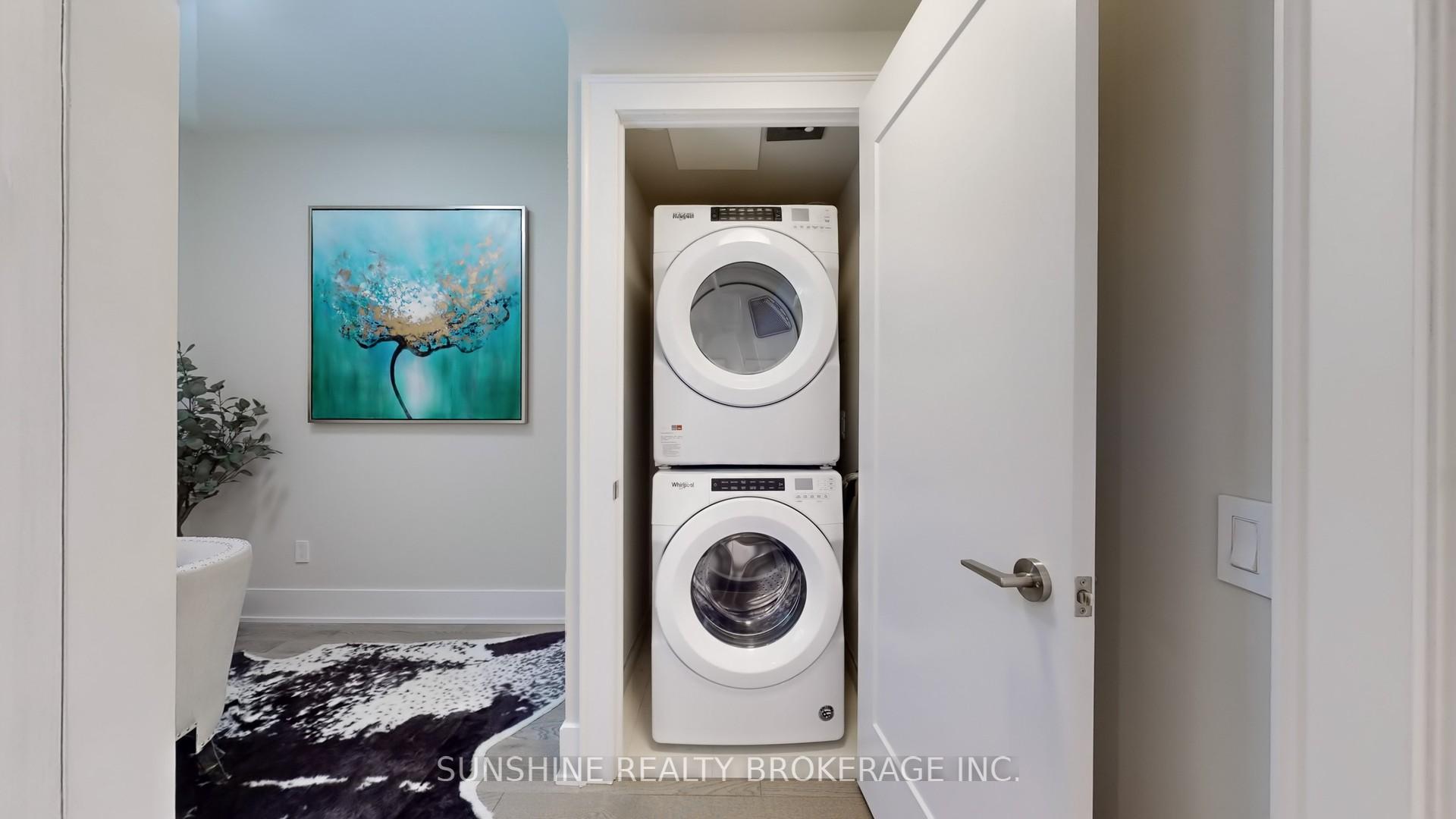 3 Bedrooms Condo at 118 Merchants’ Wharf, Toronto For sale