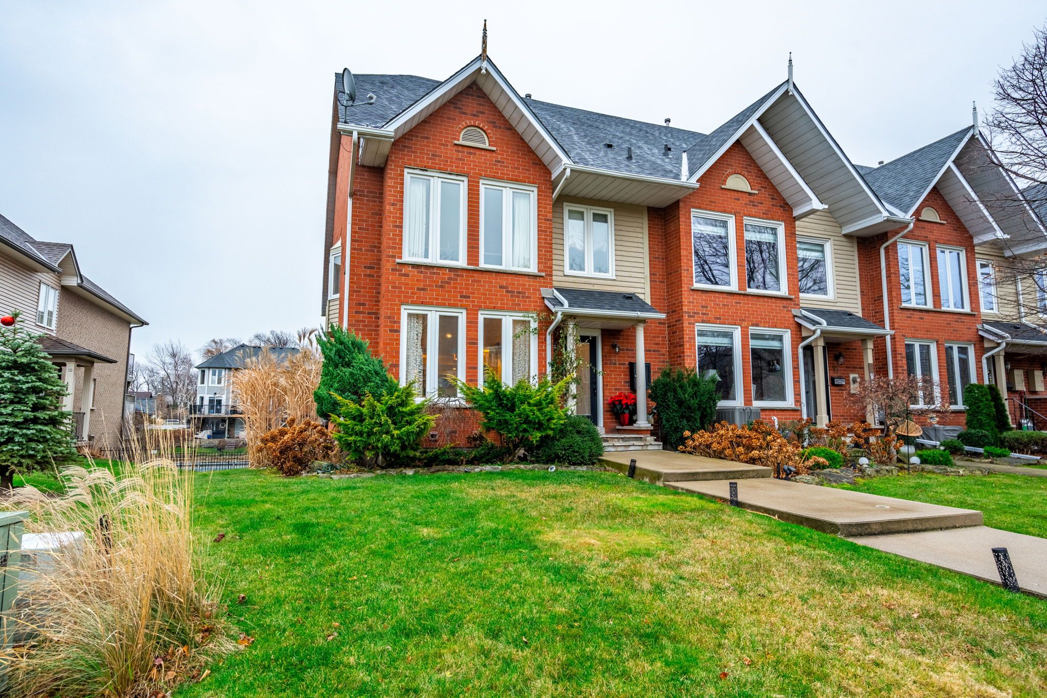 91 Edgewater Drive Hamilton Ontario L8E 4Z2