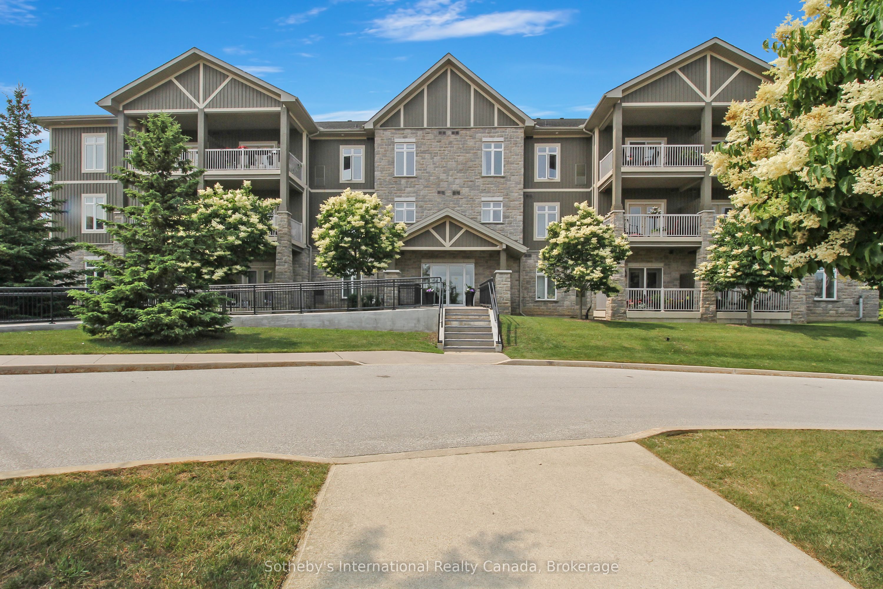 #308 - 25 Beaver Street, Blue Mountains, ON N0H 2P0