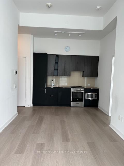 2 Bedrooms Condo at 3883 Quartz,  Mississauga For sale