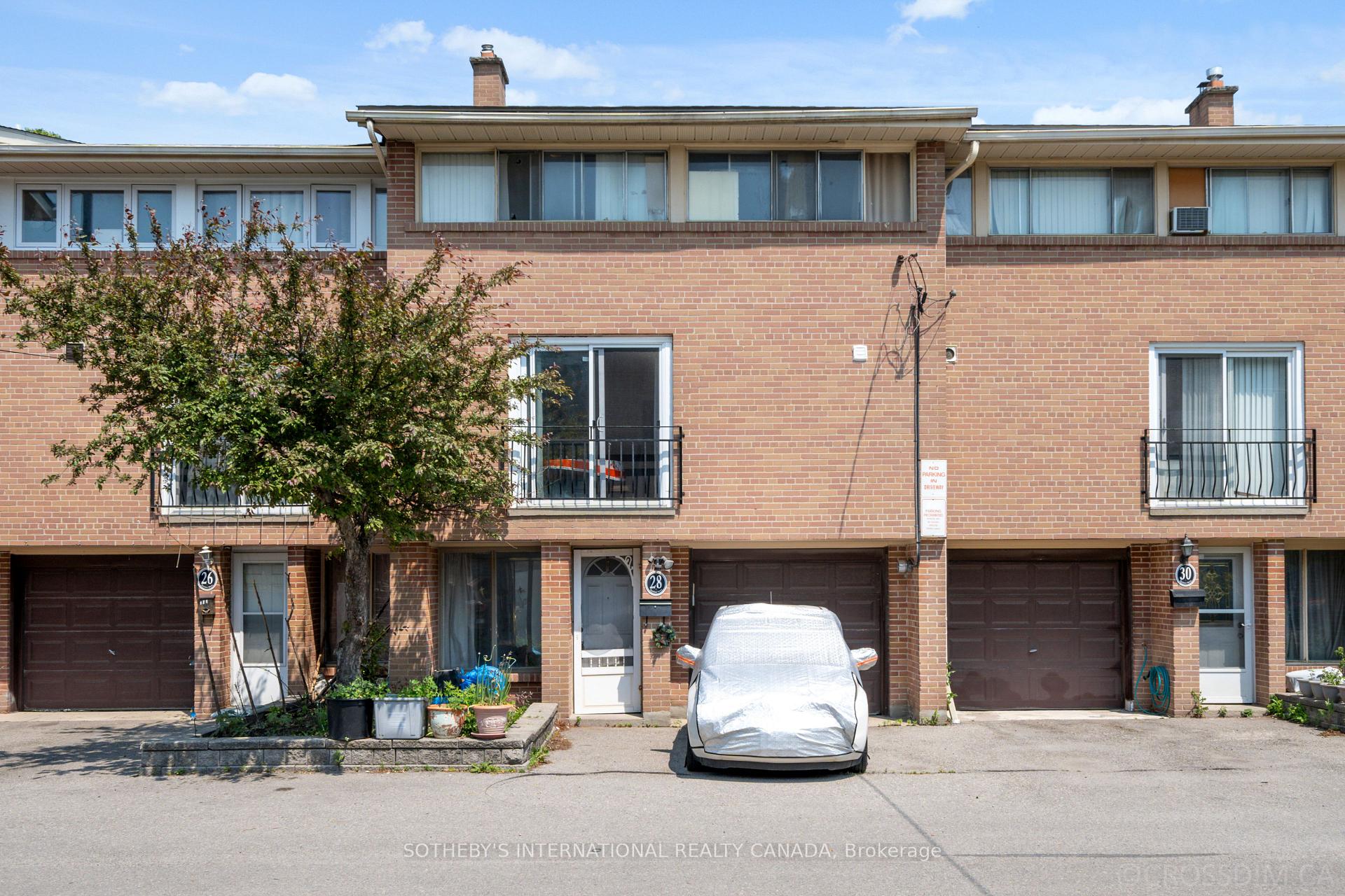 4 Bedrooms Condo at 28 Enclave, Toronto For sale