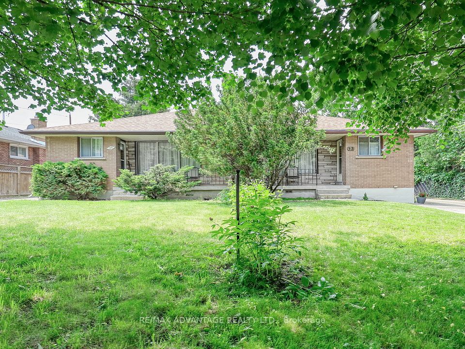 33-35 Adare Crescent