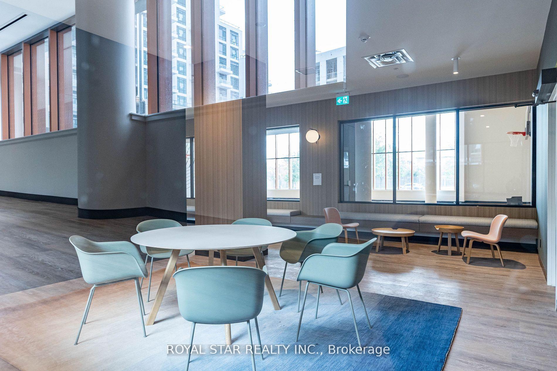 2 Bedrooms Condo at 7950 Bathurst, Vaughan For sale