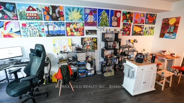 3 Bedrooms Condo at 1928 Lakeshore, Toronto For sale