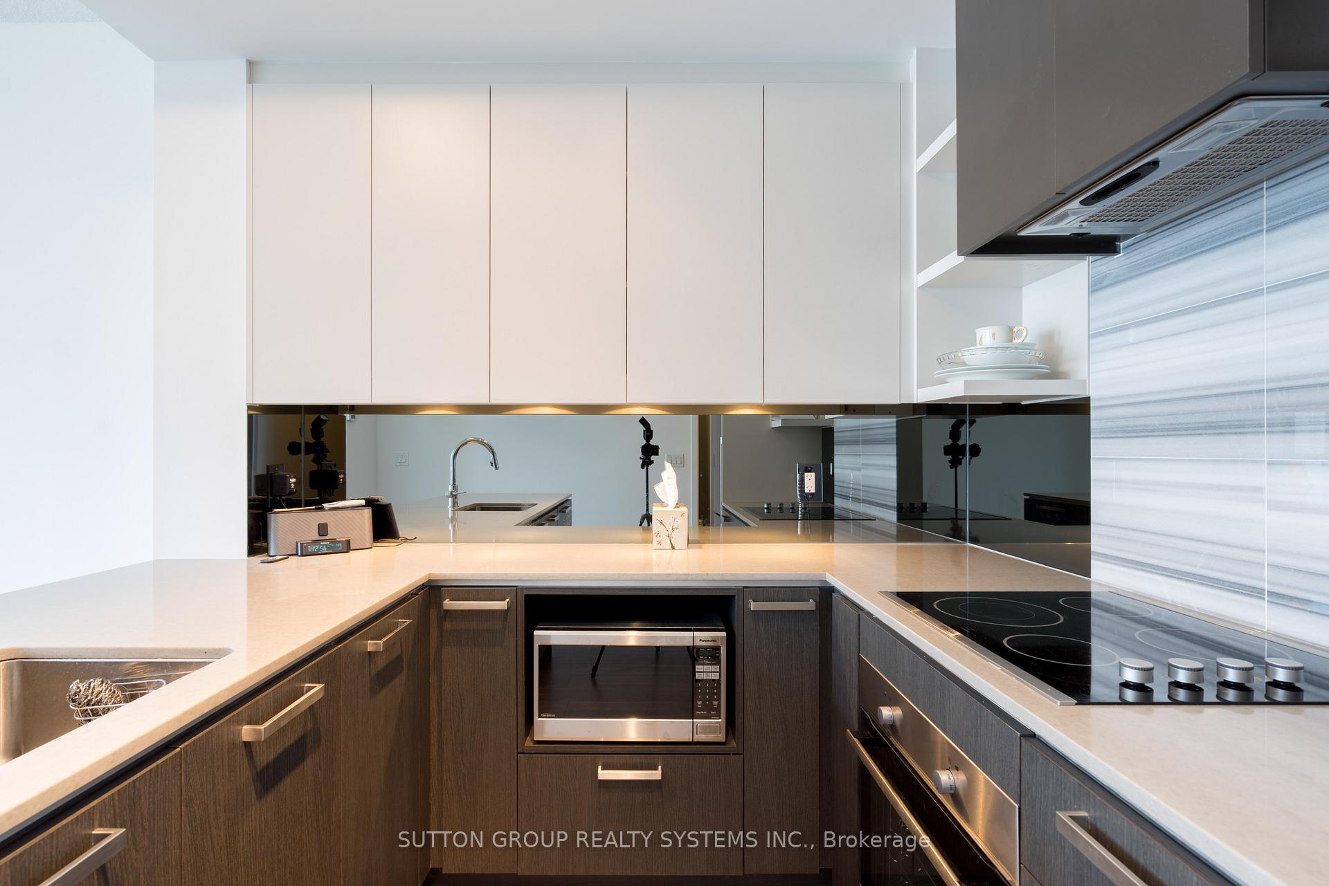 2 Bedrooms Condo at 1830 Bloor, Toronto For sale