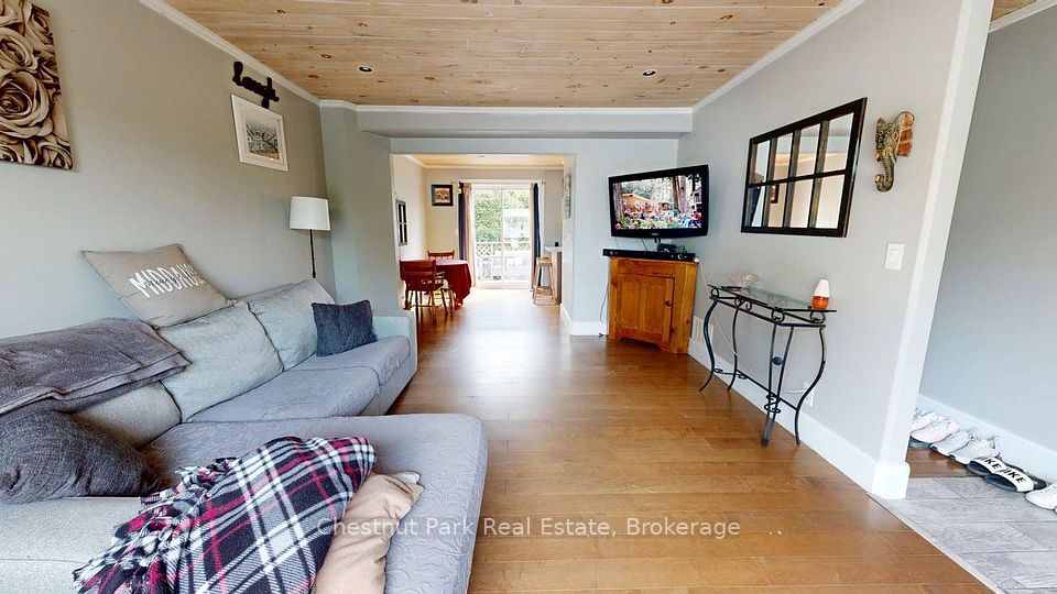 #2 - 335 Wellington Street, Bracebridge, ON P1L 1B7