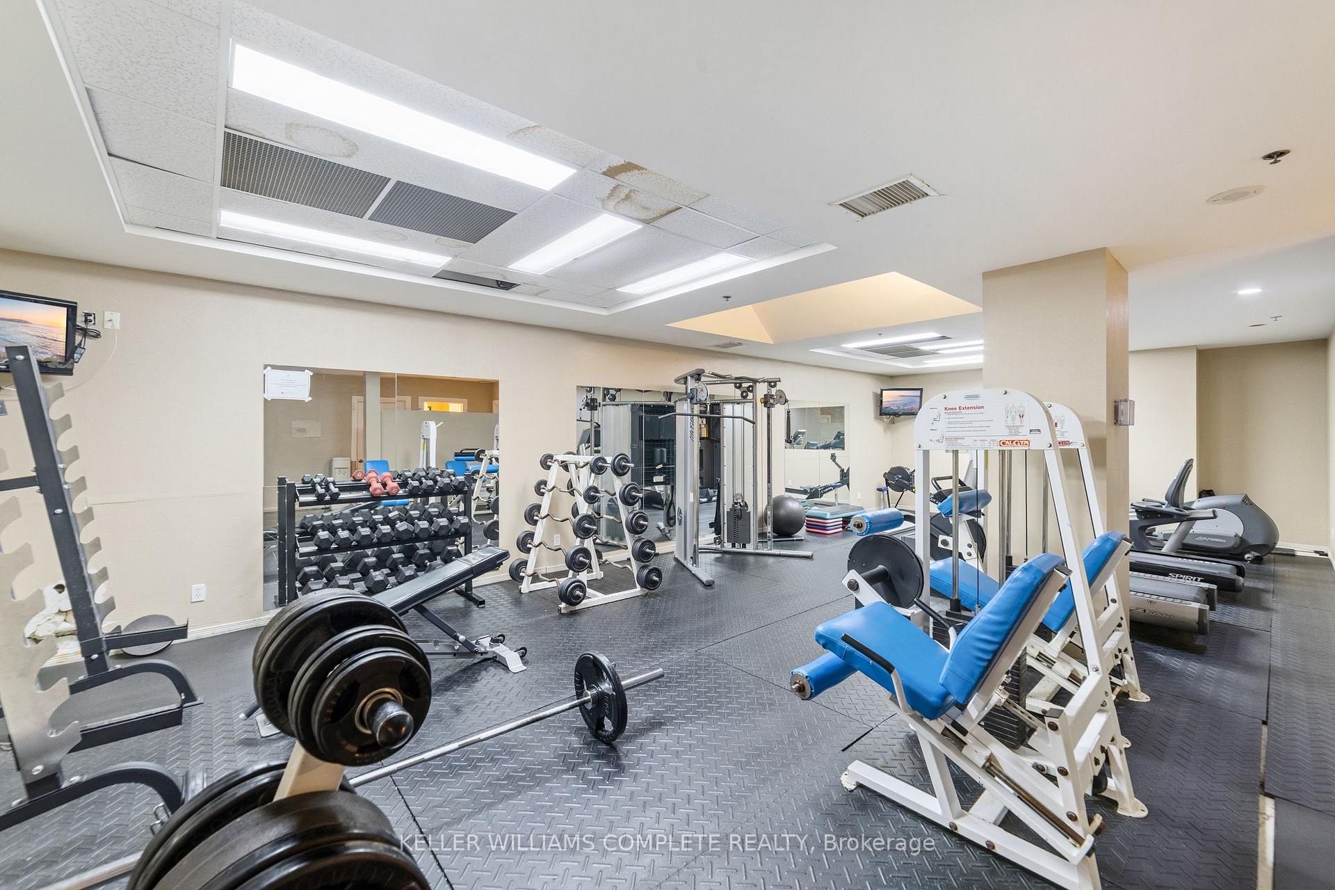 2 Bedrooms Condo at 135 James, Hamilton For sale