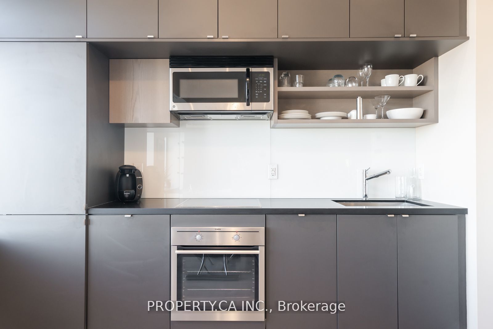 111 St Clair Avenue W, #1728