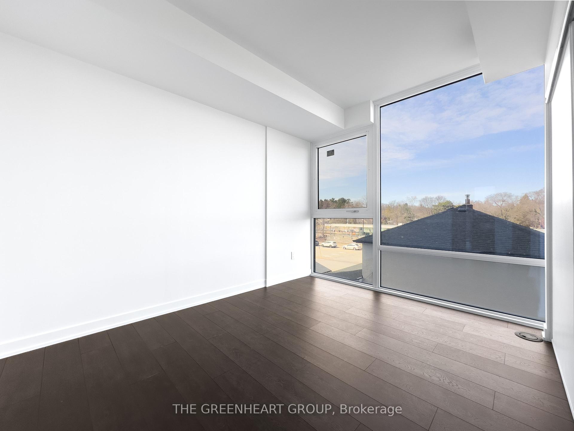 2 Bedrooms Condo at 28 Ann,  Mississauga For sale