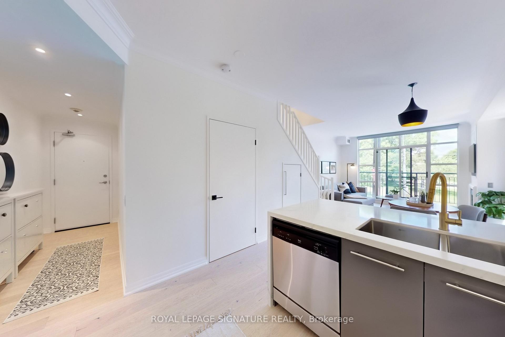 2 Bedrooms Condo at 901 Queen, Toronto For sale